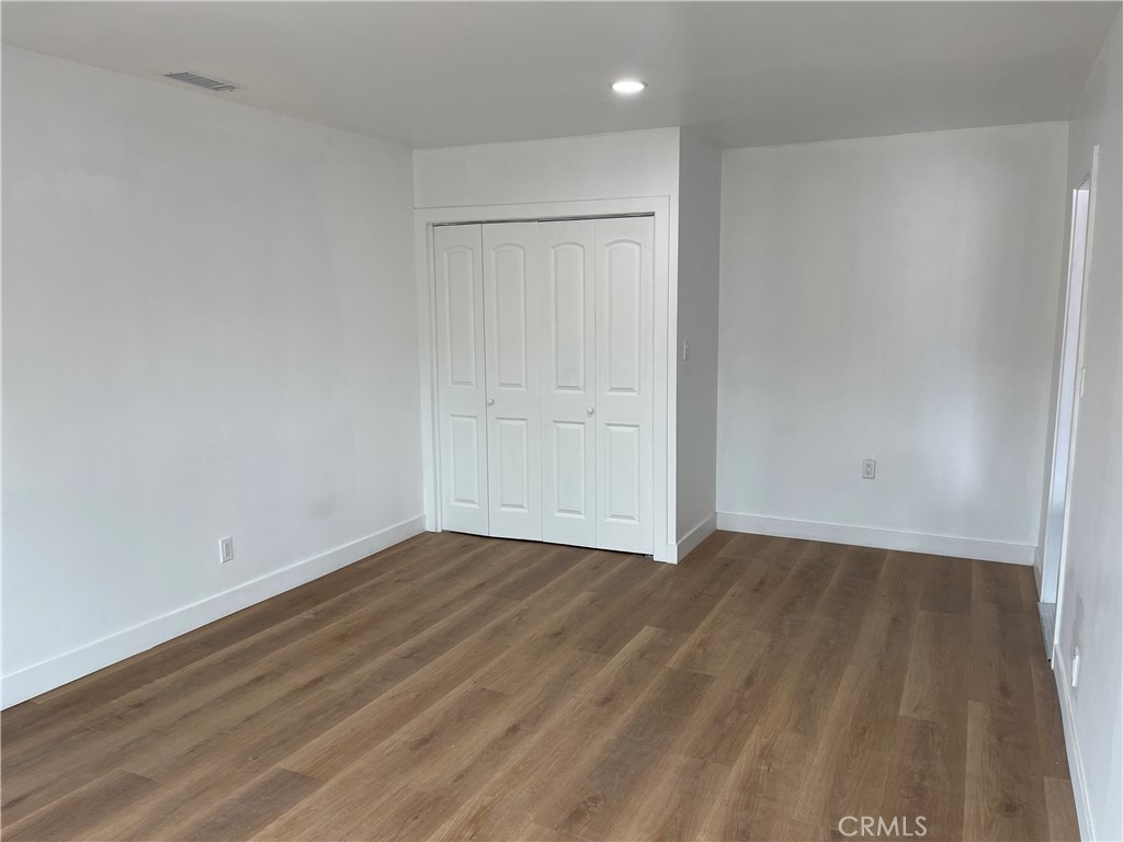 MLS #OC25271126 image #9