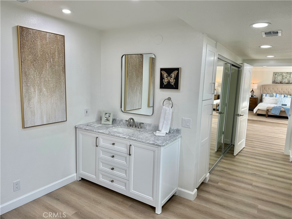 MLS #OC25271152 image #11