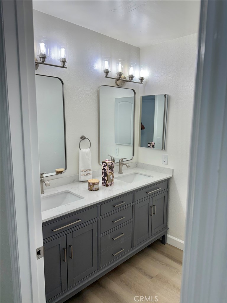 MLS #OC25271152 image #13