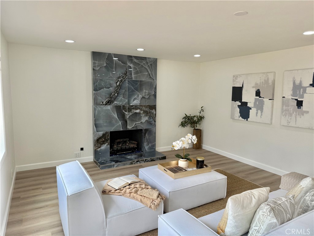 MLS #OC25271152 image #21