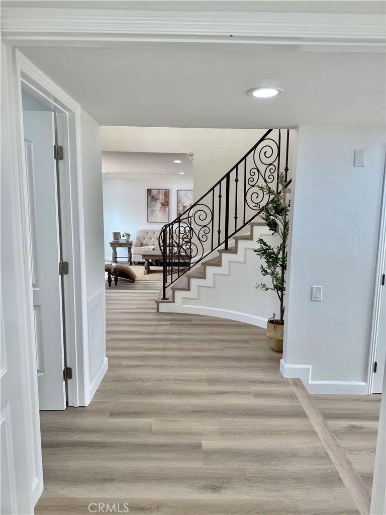 MLS #OC25271152 image #30