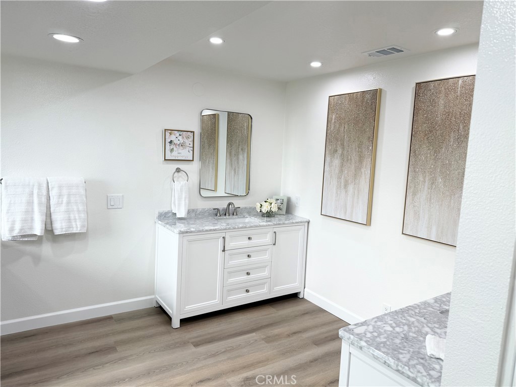 MLS #OC25271152 image #9