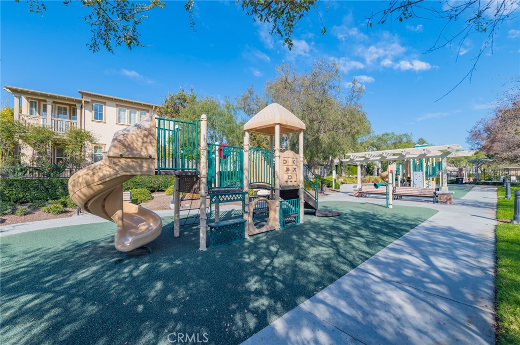 MLS #OC25271165 image #11