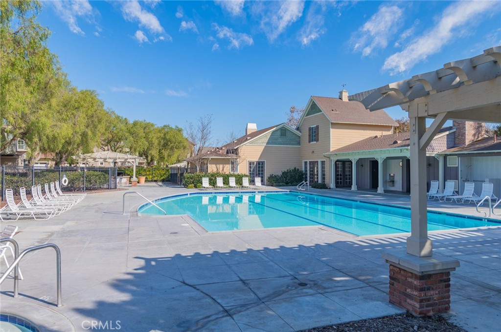 MLS #OC25271165 image #13