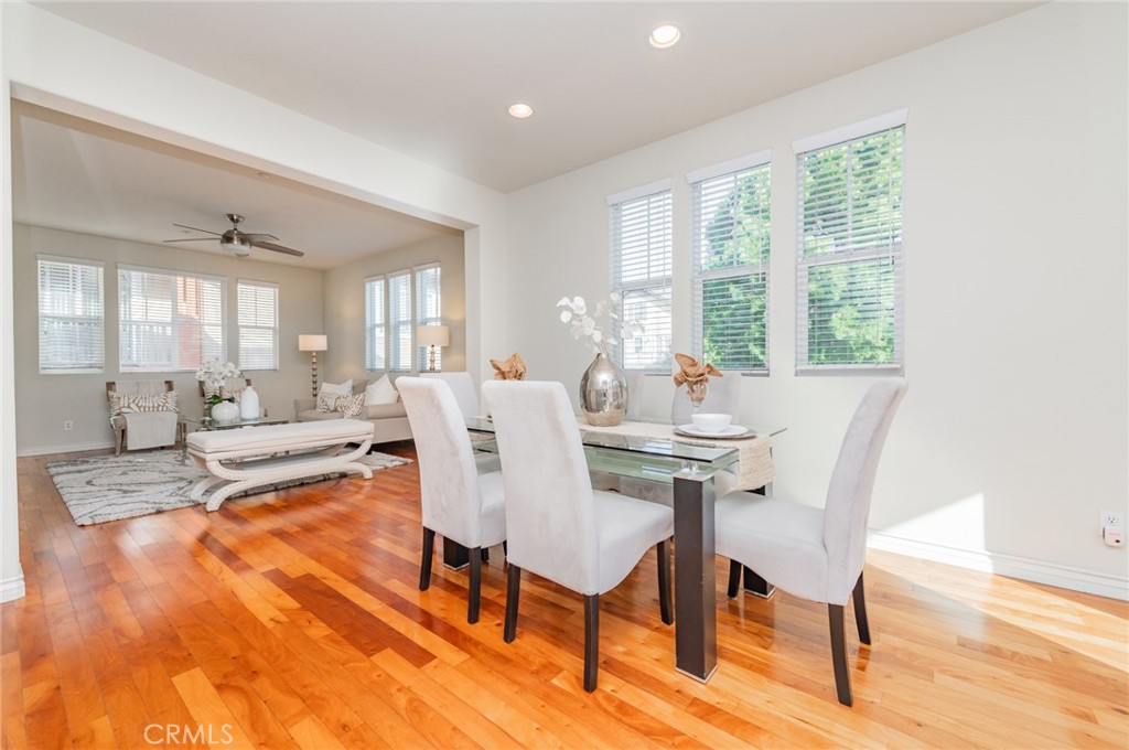 MLS #OC25271165 image #2