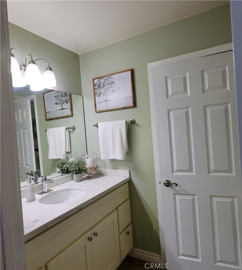 MLS #OC25271167 image #23