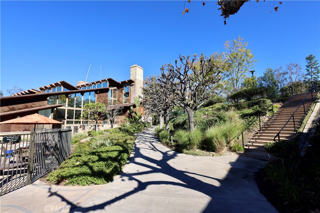 MLS #OC25271167 image #28