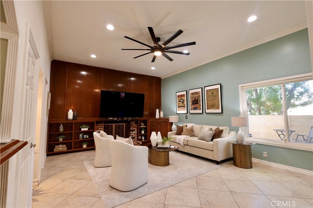 MLS #OC25271167 image #5