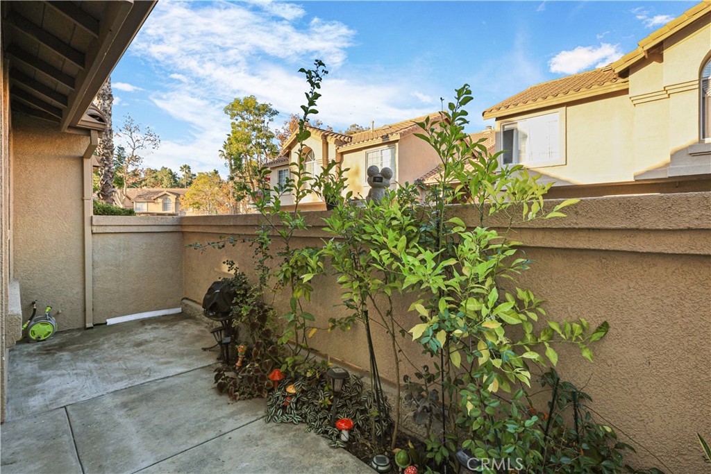 MLS #OC25271205 image #3