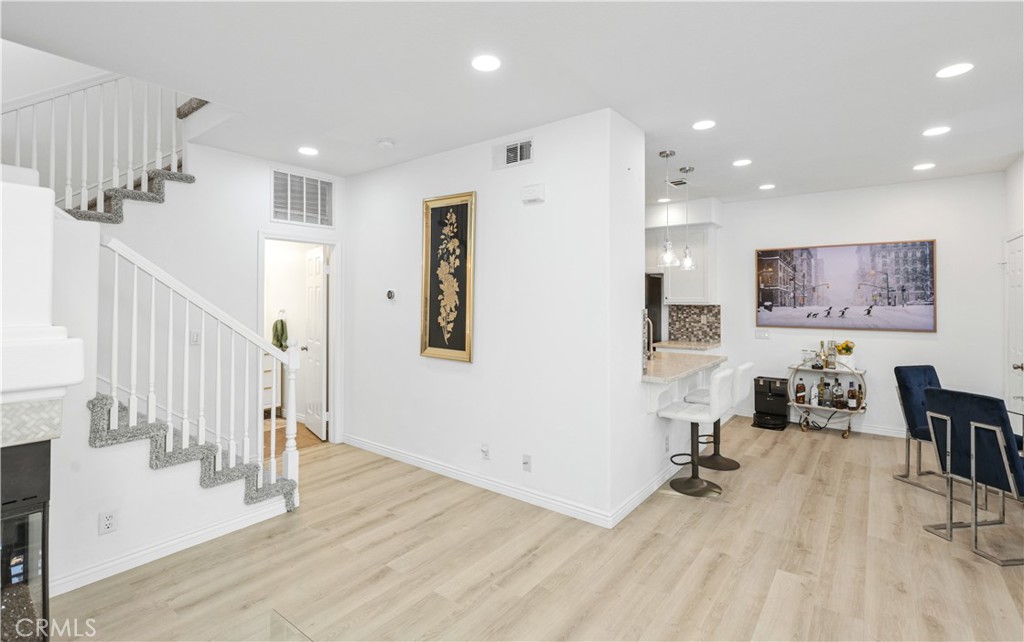 MLS #OC25271205 image #6