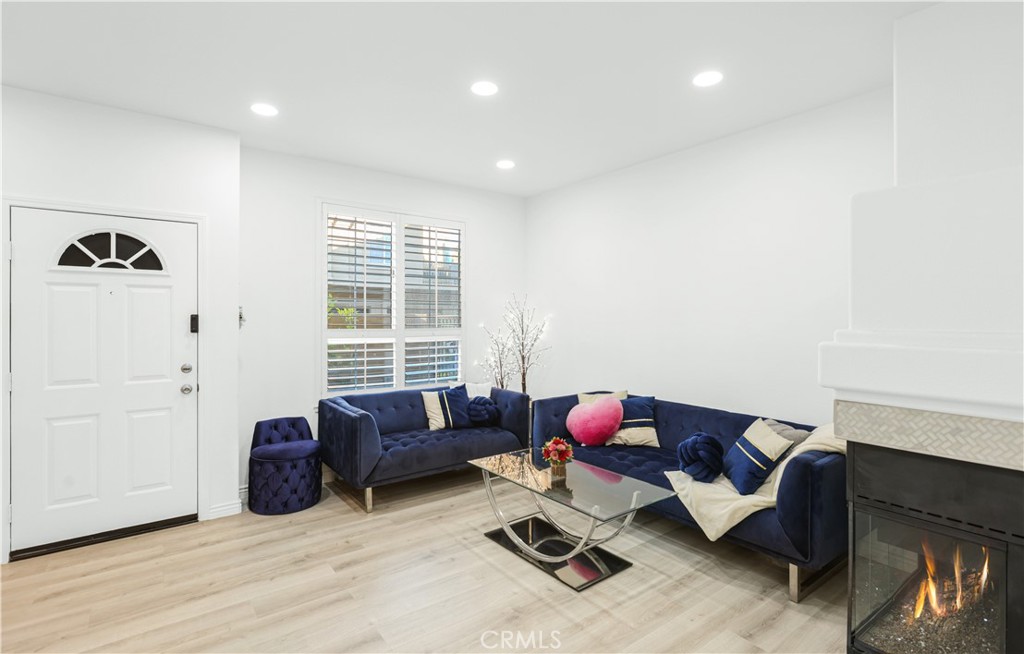 MLS #OC25271205 image #7