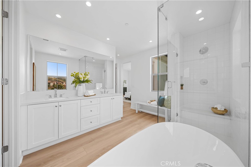 MLS #OC25271279 image #22