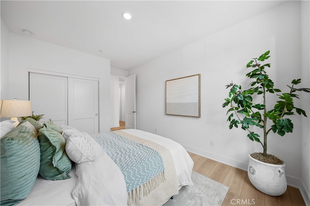 MLS #OC25271279 image #26