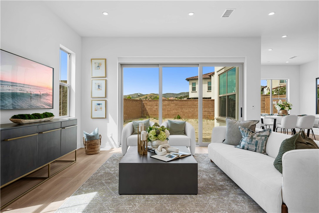 MLS #OC25271279 image #7