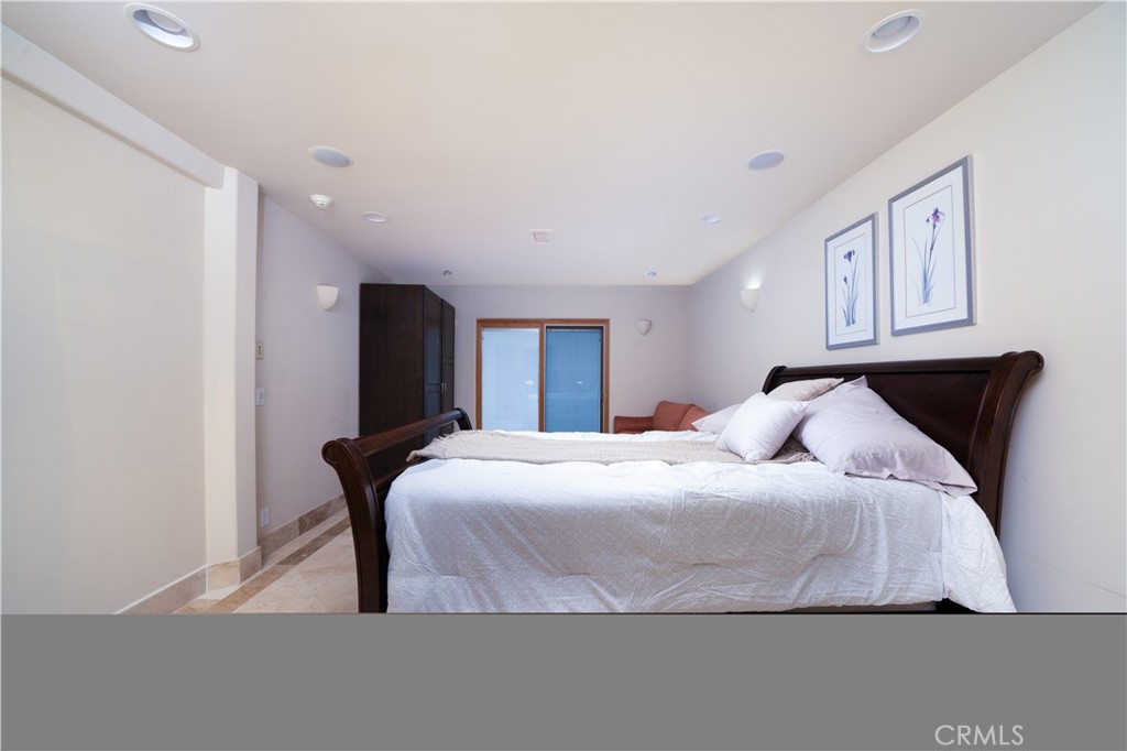 MLS #OC25271287 image #16