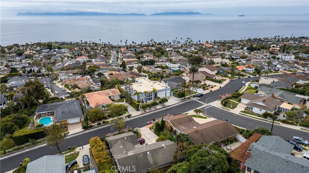 MLS #OC25271287 image #23