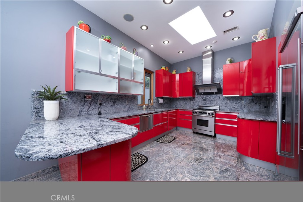 MLS #OC25271287 image #7