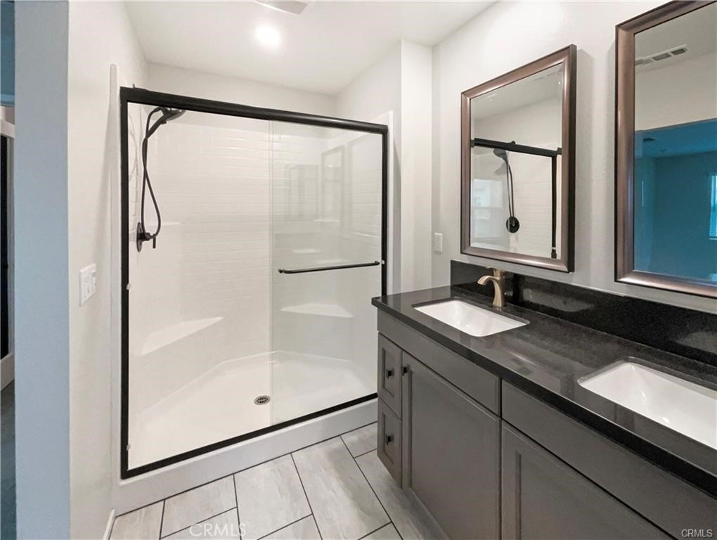 MLS #OC25271302 image #11