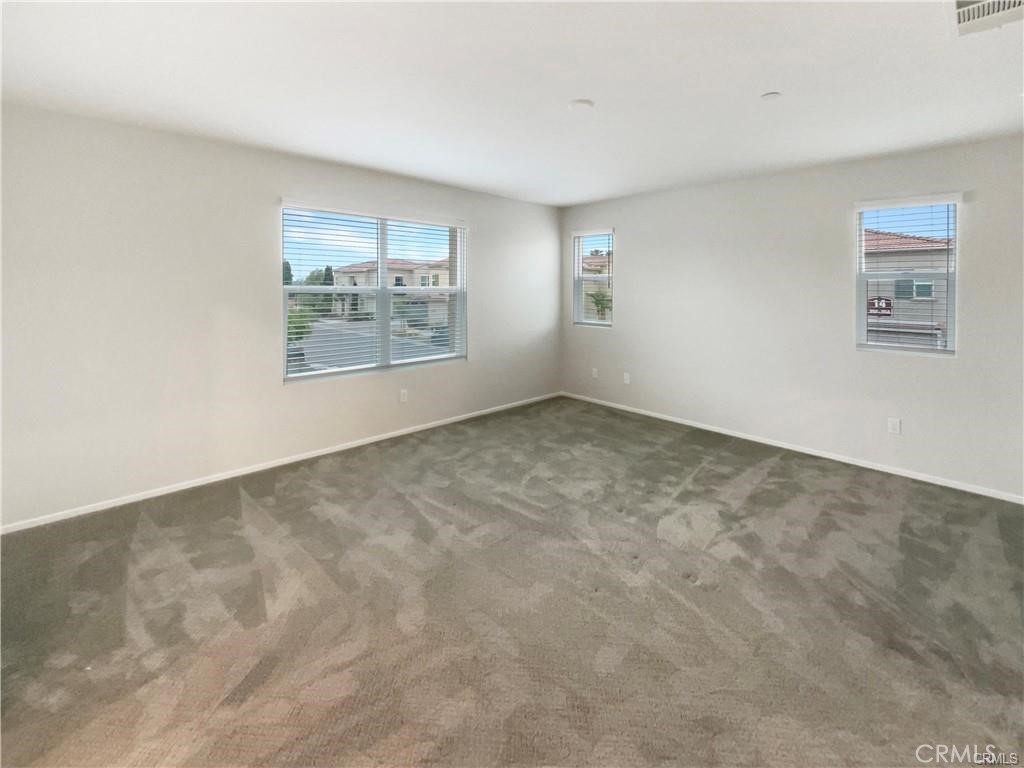 MLS #OC25271302 image #9