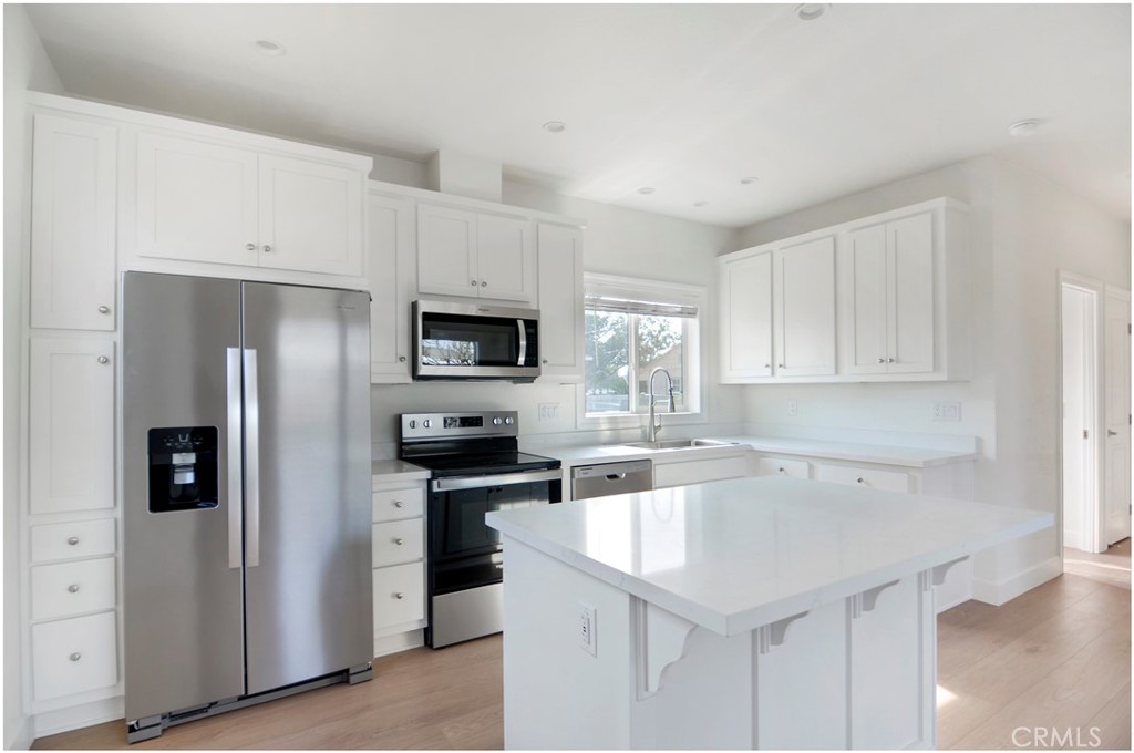 MLS #OC25271325 image #3