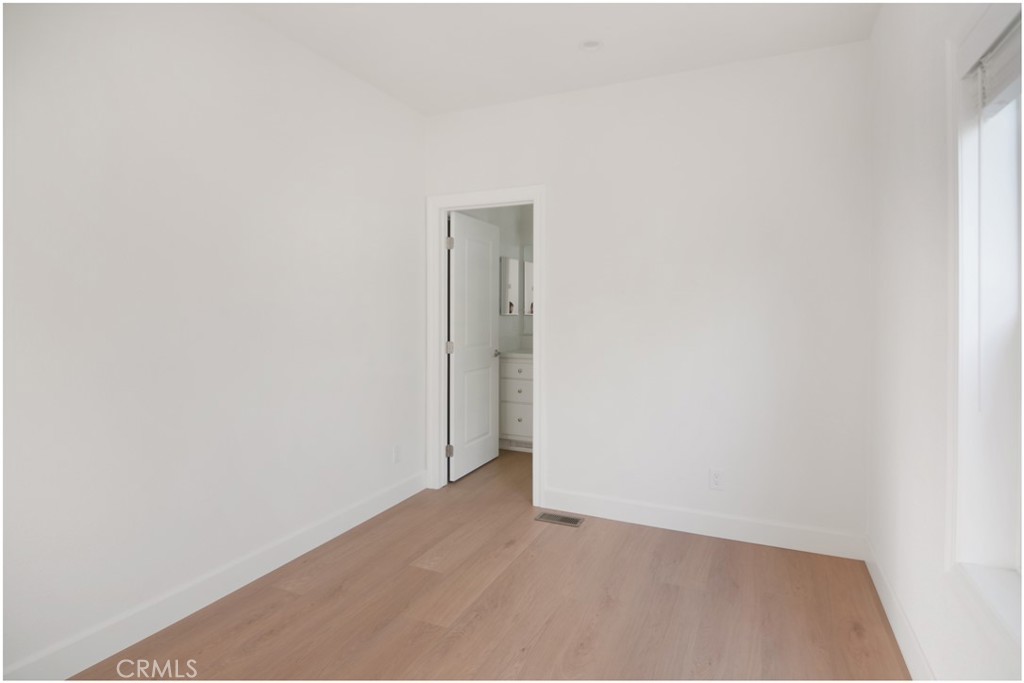 MLS #OC25271325 image #7