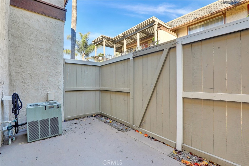 MLS #OC25271326 image #20