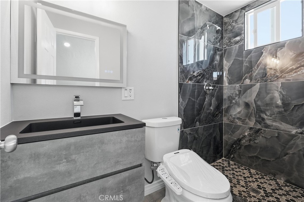 MLS #OC25271424 image #13