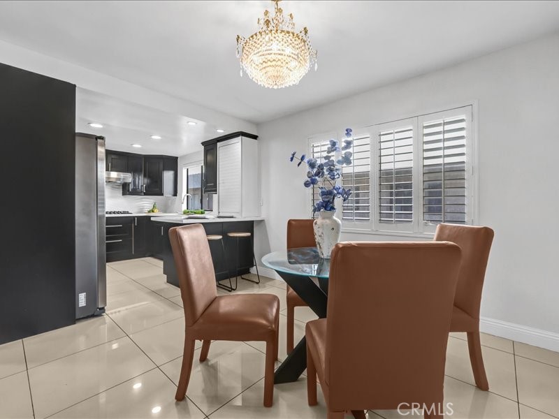 MLS #OC25271436 image #10