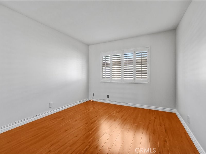 MLS #OC25271436 image #17