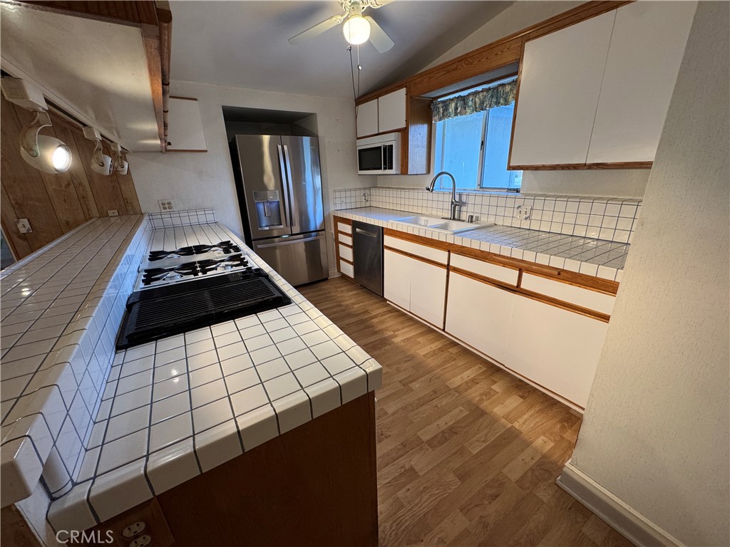 MLS #OC25271446 image #11