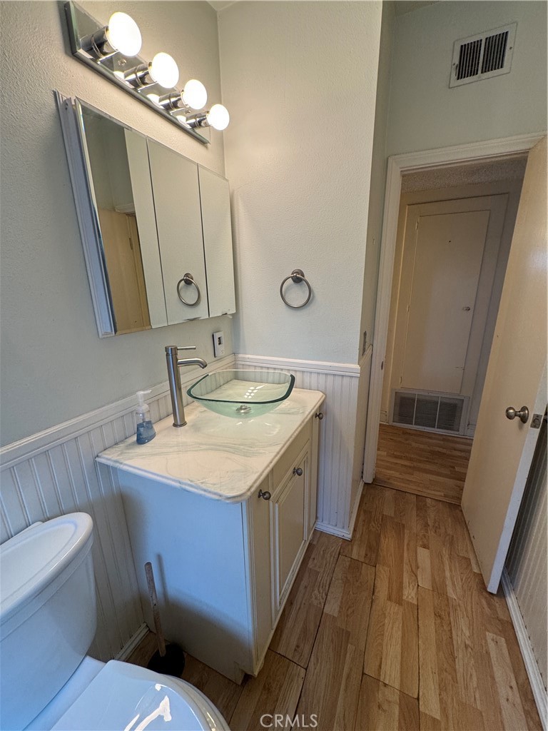 MLS #OC25271446 image #9