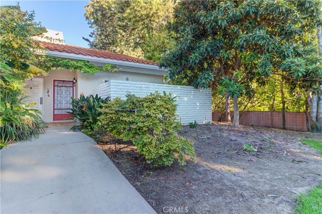 MLS #OC25271465 image #5