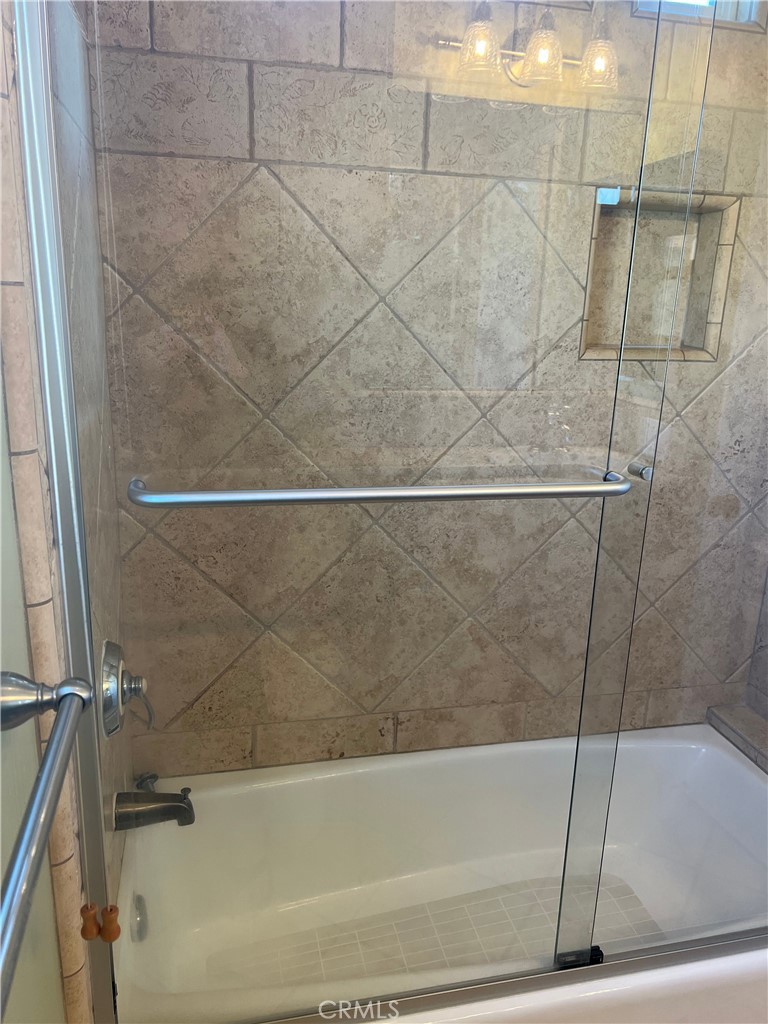 MLS #OC25271494 image #35