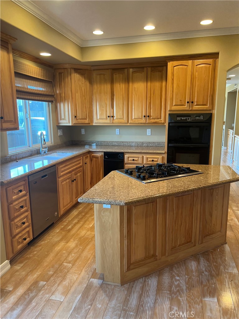 MLS #OC25271494 image #8