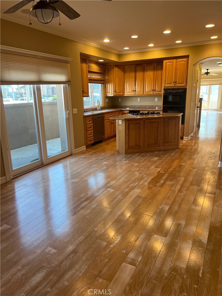 MLS #OC25271494 image #9