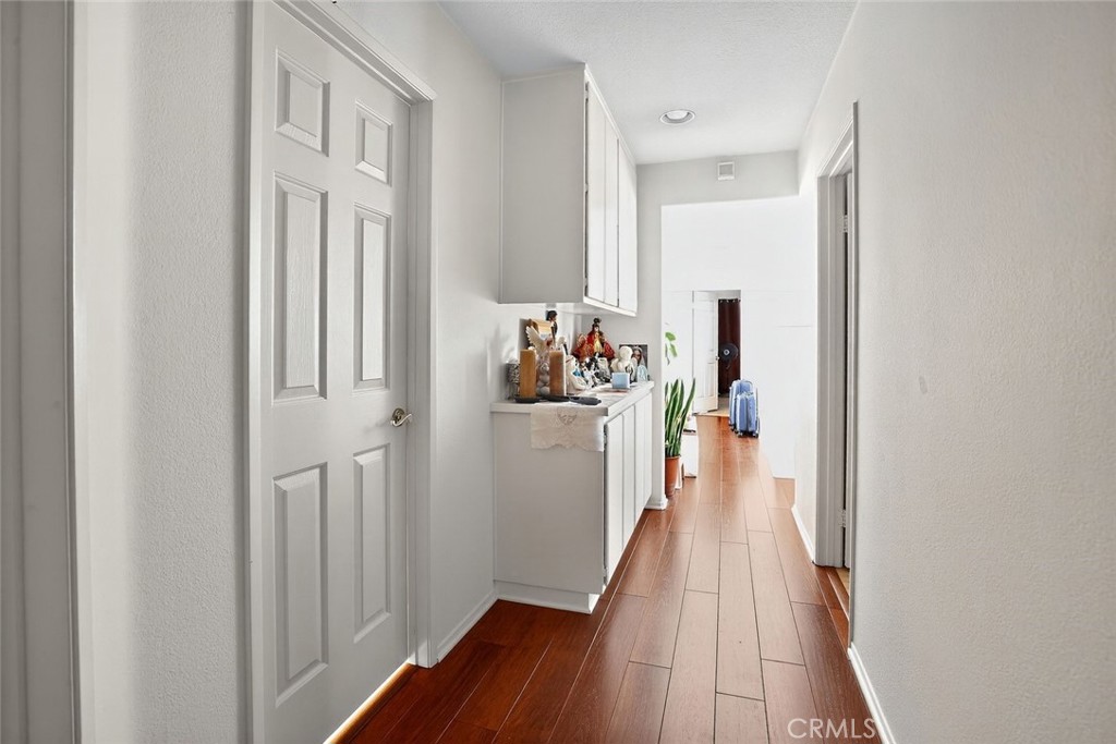 MLS #OC25271511 image #10