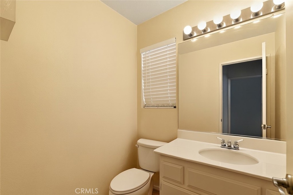 MLS #OC25271511 image #2