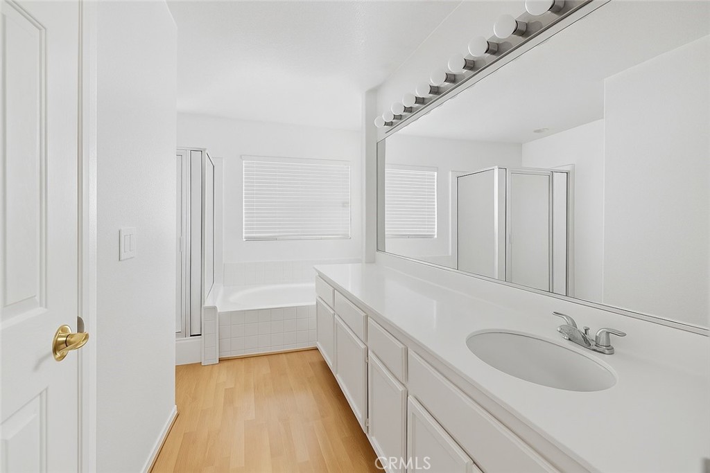 MLS #OC25271511 image #4