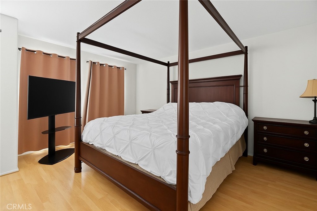 MLS #OC25271511 image #5