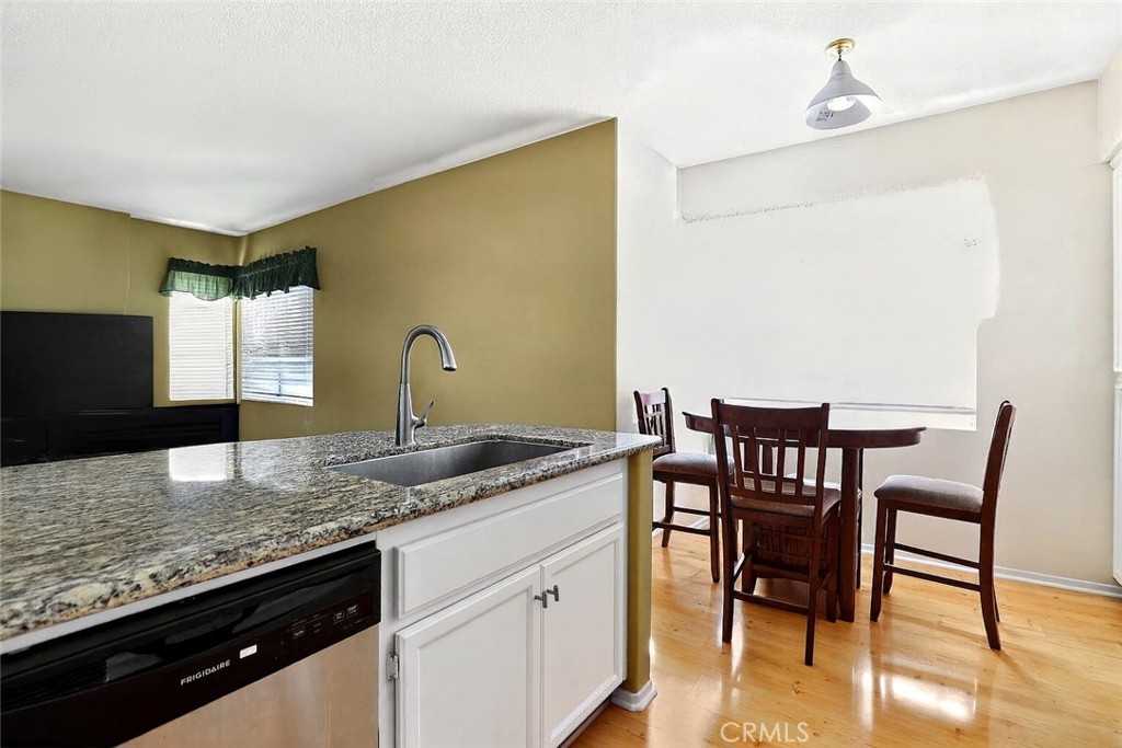 MLS #OC25271511 image #7