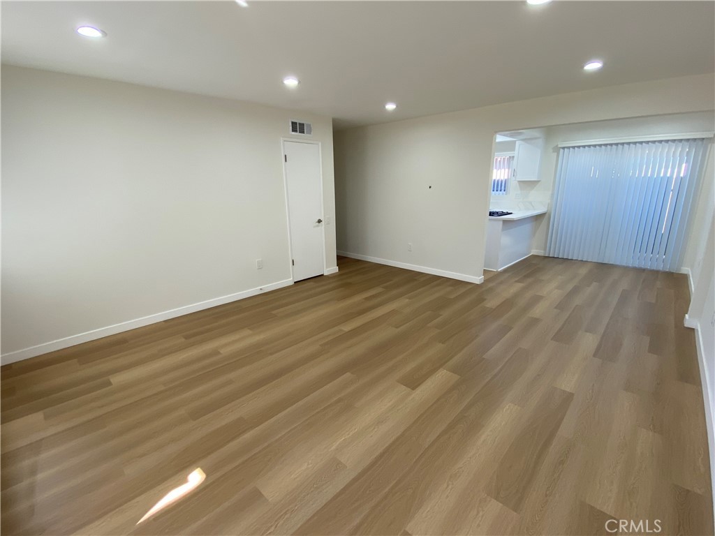 MLS #OC25271520 image #3