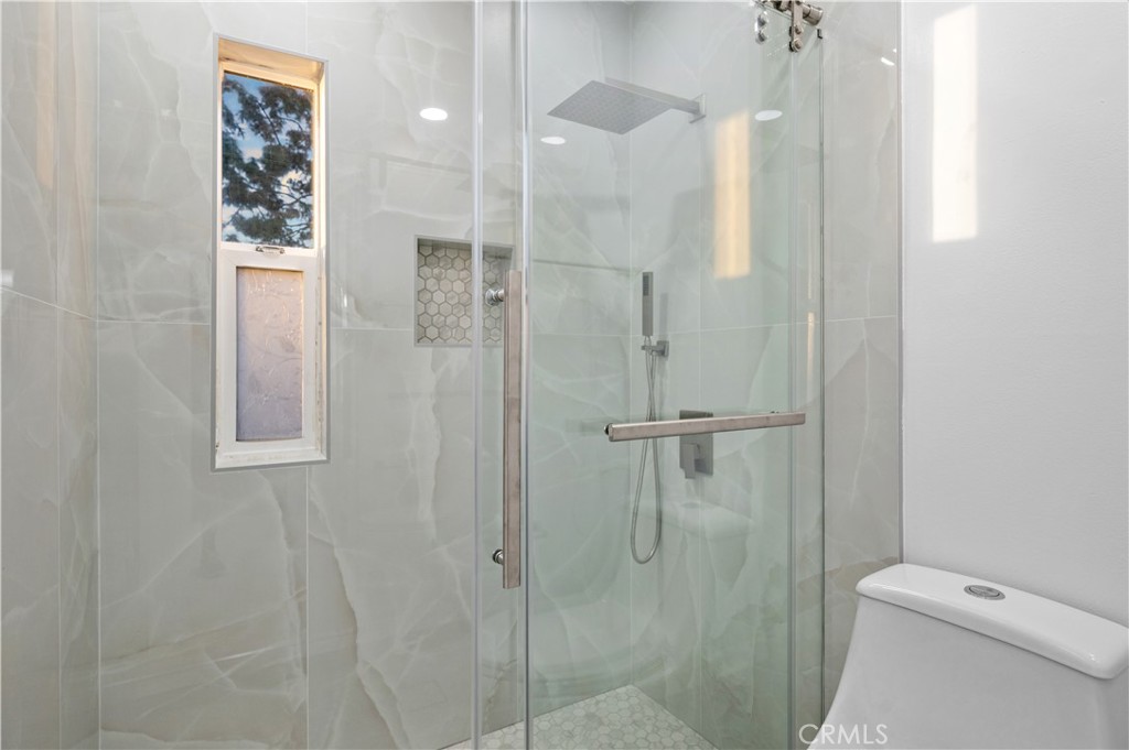 MLS #OC25271535 image #15