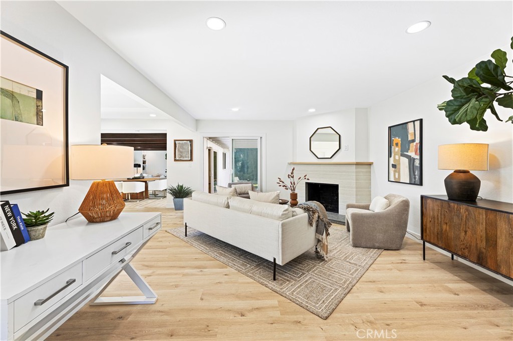 MLS #OC25271553 image #10