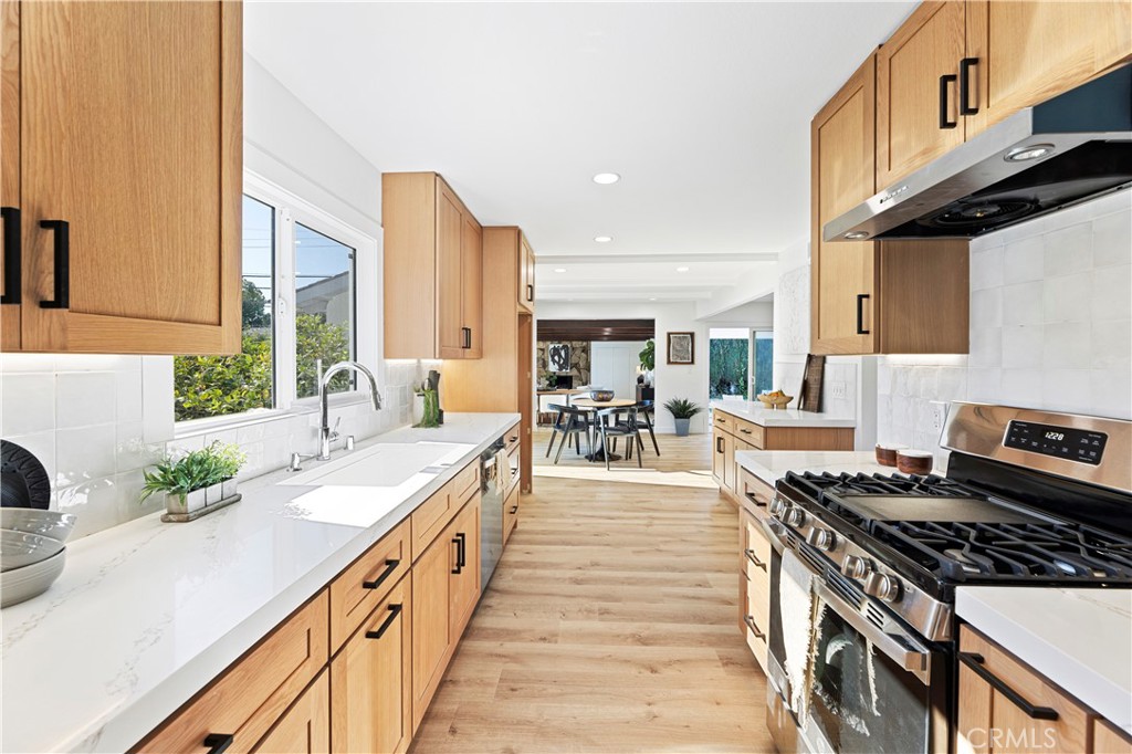 MLS #OC25271553 image #21