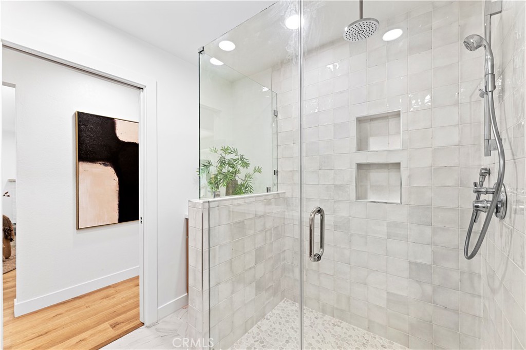 MLS #OC25271553 image #36