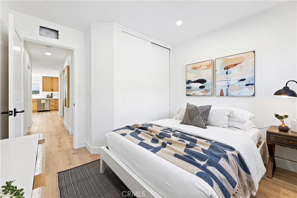 MLS #OC25271553 image #43