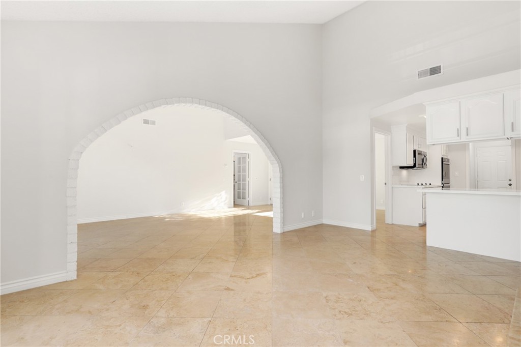 MLS #OC25271576 image #12