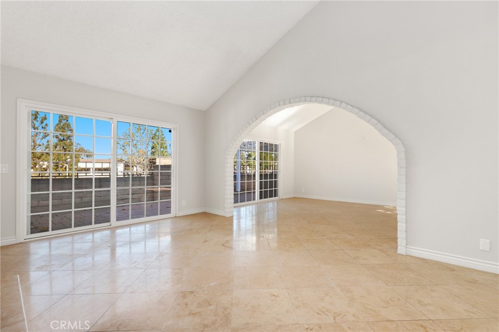 MLS #OC25271576 image #13