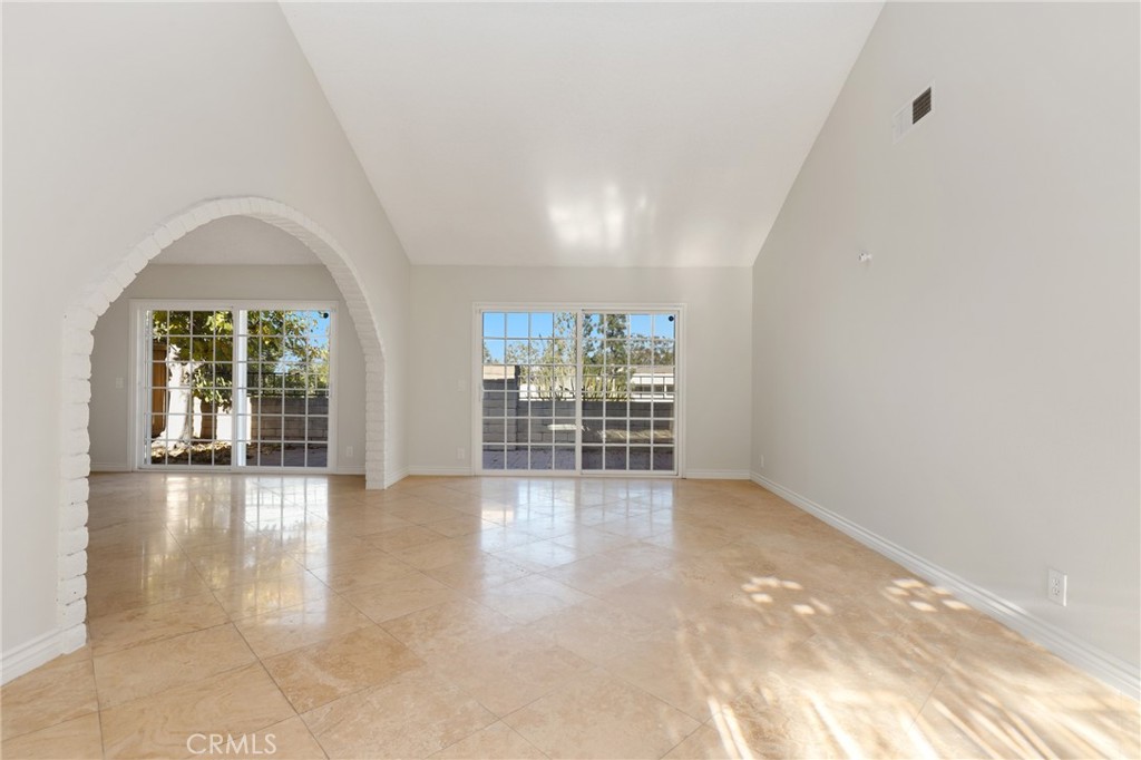 MLS #OC25271576 image #14