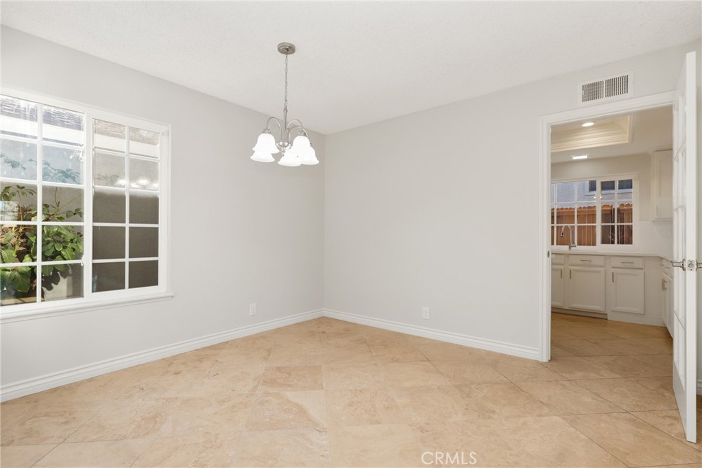 MLS #OC25271576 image #20